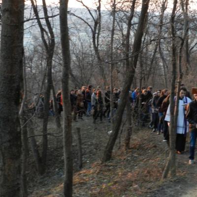 2 aprilie: Iaşi: Calea Sfintei Cruci pe Dealul Cetăţuii