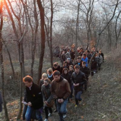 2 aprilie: Iaşi: Calea Sfintei Cruci pe Dealul Cetăţuii