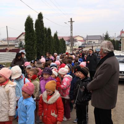 4 aprilie: Buruieneşti: O şcoală altfel, o zi altfel