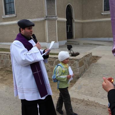 4 aprilie: Buruieneşti: O şcoală altfel, o zi altfel