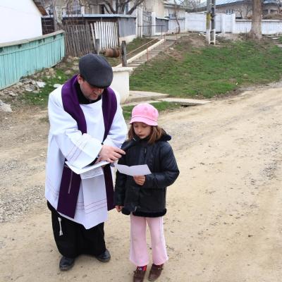 4 aprilie: Buruieneşti: O şcoală altfel, o zi altfel