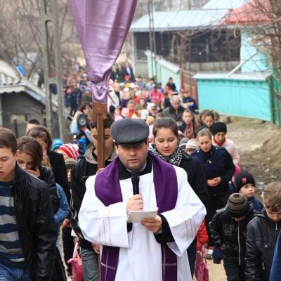 4 aprilie: Buruieneşti: O şcoală altfel, o zi altfel