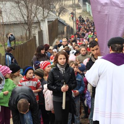 4 aprilie: Buruieneşti: O şcoală altfel, o zi altfel