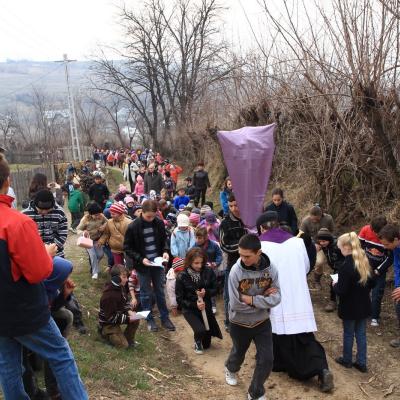 4 aprilie: Buruieneşti: O şcoală altfel, o zi altfel