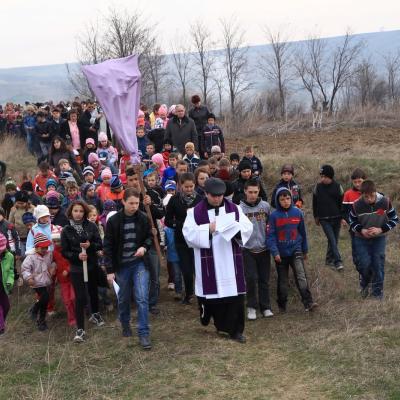 4 aprilie: Buruieneşti: O şcoală altfel, o zi altfel