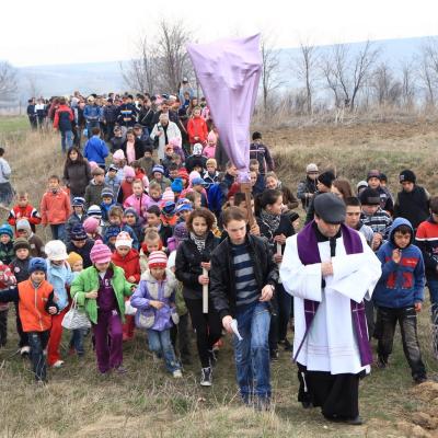 4 aprilie: Buruieneşti: O şcoală altfel, o zi altfel