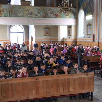 4 aprilie: Buruieneşti: O şcoală altfel, o zi altfel
