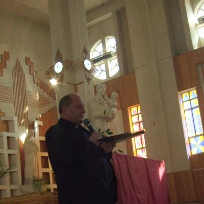 4 aprilie: Bacău: Calea crucii în variantă scenică