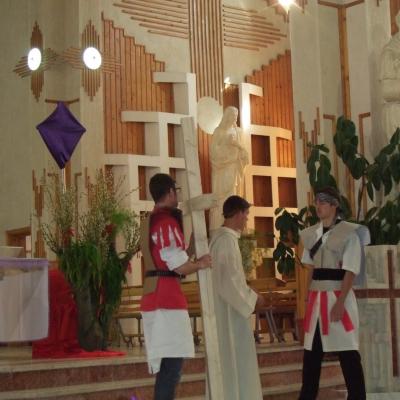 4 aprilie: Bacău: Calea crucii în variantă scenică