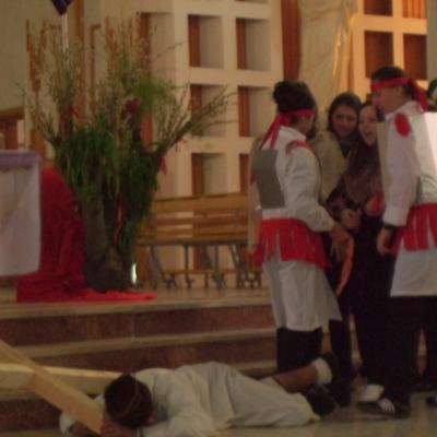 4 aprilie: Bacău: Calea crucii în variantă scenică