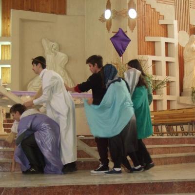 4 aprilie: Bacău: Calea crucii în variantă scenică
