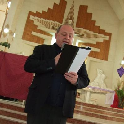 4 aprilie: Bacău: Calea crucii în variantă scenică