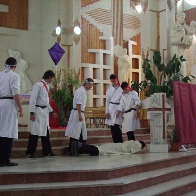 4 aprilie: Bacău: Calea crucii în variantă scenică