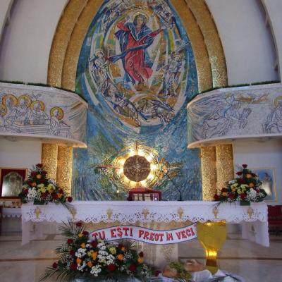5 aprilie: Iaşi: Liturghia crismei