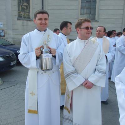 5 aprilie: Iaşi: Liturghia crismei