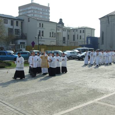 5 aprilie: Iaşi: Liturghia crismei