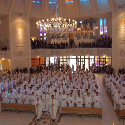5 aprilie: Iaşi: Liturghia crismei
