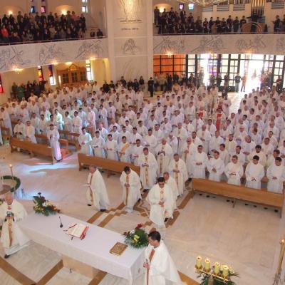 5 aprilie: Iaşi: Liturghia crismei