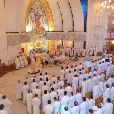 5 aprilie: Iaşi: Liturghia crismei