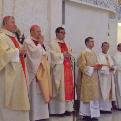 5 aprilie: Iaşi: Liturghia crismei