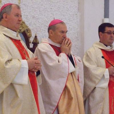 5 aprilie: Iaşi: Liturghia crismei