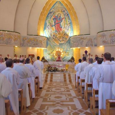 5 aprilie: Iaşi: Liturghia crismei