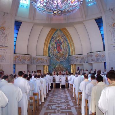 5 aprilie: Iaşi: Liturghia crismei