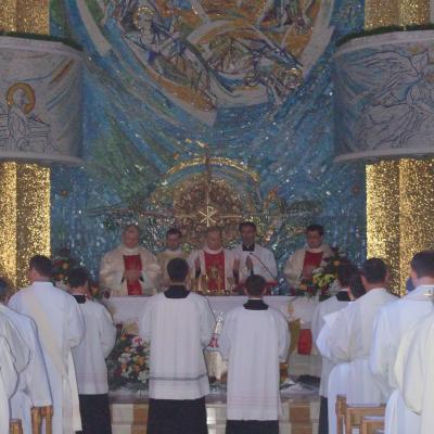 5 aprilie: Iaşi: Liturghia crismei