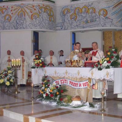 5 aprilie: Iaşi: Liturghia crismei