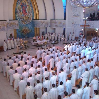 5 aprilie: Iaşi: Liturghia crismei