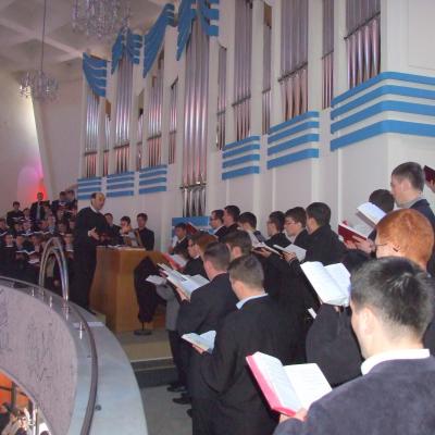 5 aprilie: Iaşi: Liturghia crismei