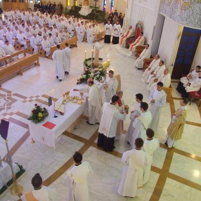 5 aprilie: Iaşi: Liturghia crismei