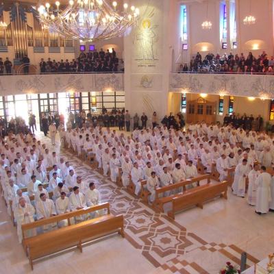 5 aprilie: Iaşi: Liturghia crismei