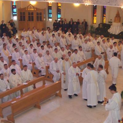5 aprilie: Iaşi: Liturghia crismei