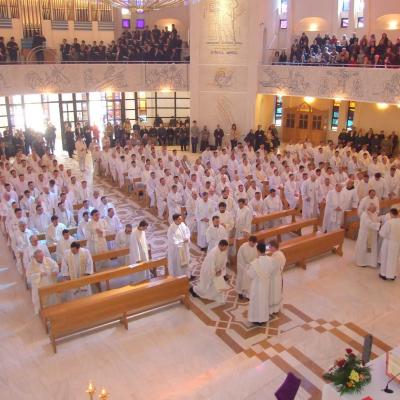 5 aprilie: Iaşi: Liturghia crismei