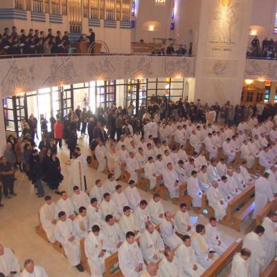 5 aprilie: Iaşi: Liturghia crismei