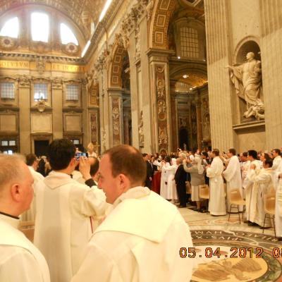 5 aprilie: Vatican: Liturghia crismei împreună cu Sfântul Părinte