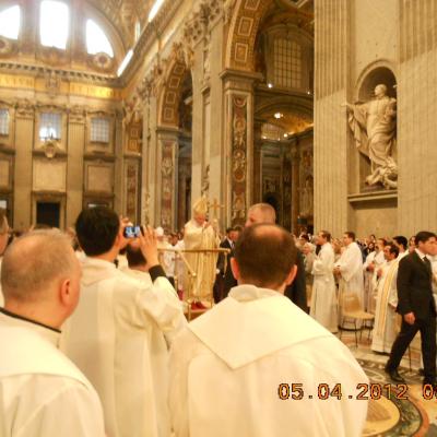 5 aprilie: Vatican: Liturghia crismei împreună cu Sfântul Părinte