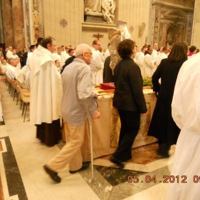 5 aprilie: Vatican: Liturghia crismei împreună cu Sfântul Părinte