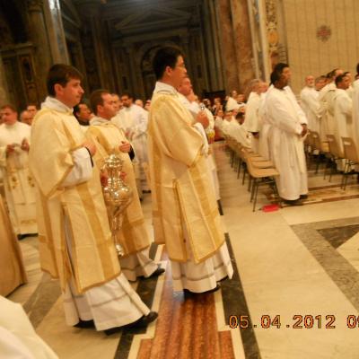 5 aprilie: Vatican: Liturghia crismei împreună cu Sfântul Părinte