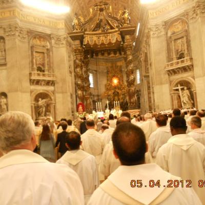 5 aprilie: Vatican: Liturghia crismei împreună cu Sfântul Părinte