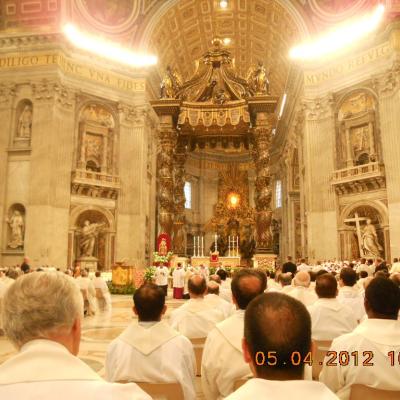 5 aprilie: Vatican: Liturghia crismei împreună cu Sfântul Părinte