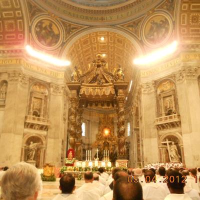 5 aprilie: Vatican: Liturghia crismei împreună cu Sfântul Părinte