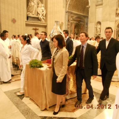 5 aprilie: Vatican: Liturghia crismei împreună cu Sfântul Părinte