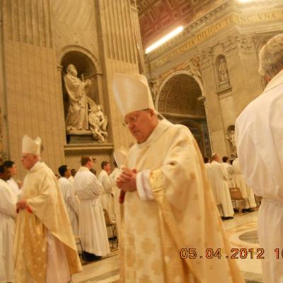 5 aprilie: Vatican: Liturghia crismei împreună cu Sfântul Părinte
