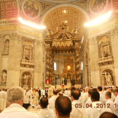 5 aprilie: Vatican: Liturghia crismei împreună cu Sfântul Părinte