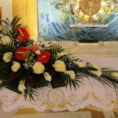 7-8 aprilie: Iaşi: Învierea Domnului sărbătorită în catedrala "Sfânta Fecioară Maria, Regină"