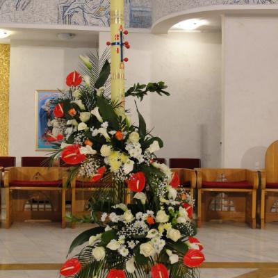 7-8 aprilie: Iaşi: Învierea Domnului sărbătorită în catedrala "Sfânta Fecioară Maria, Regină"