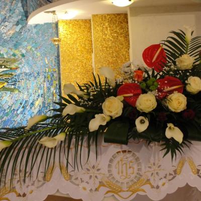 7-8 aprilie: Iaşi: Învierea Domnului sărbătorită în catedrala "Sfânta Fecioară Maria, Regină"