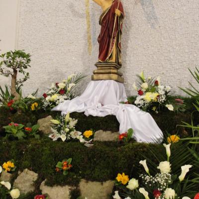 7-8 aprilie: Iaşi: Învierea Domnului sărbătorită în catedrala "Sfânta Fecioară Maria, Regină"